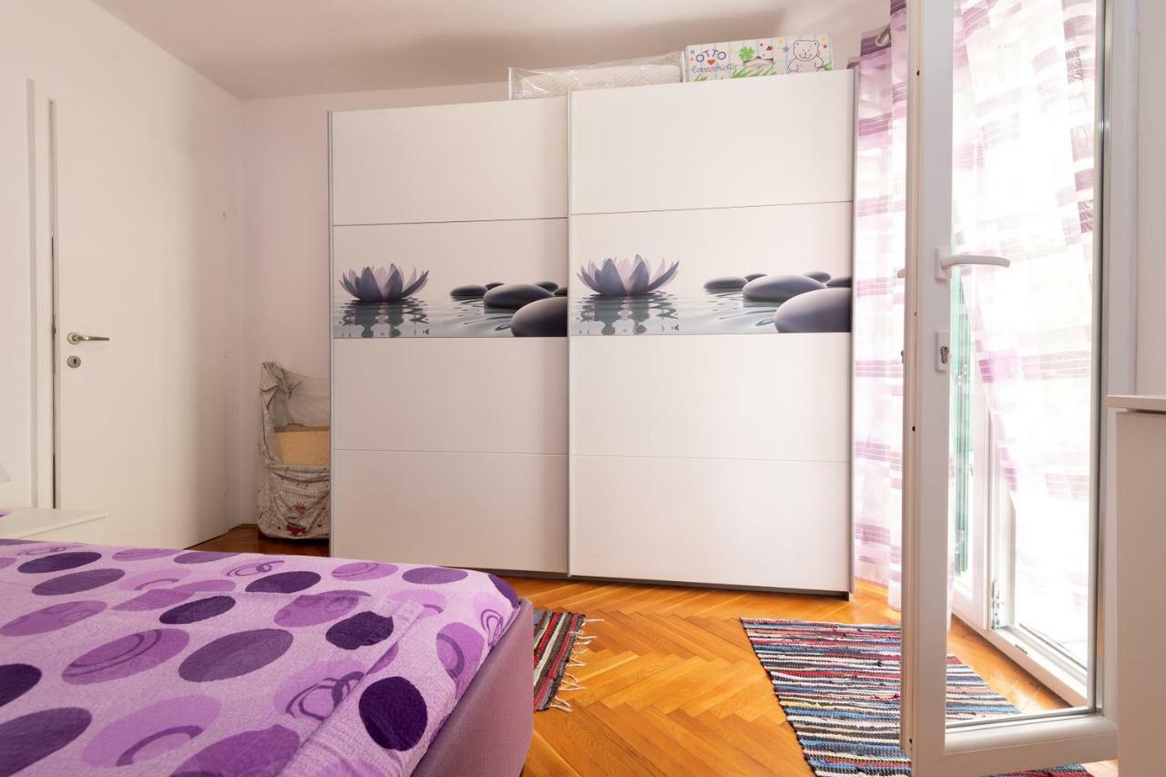 Apartment Ema Blace Bagian luar foto